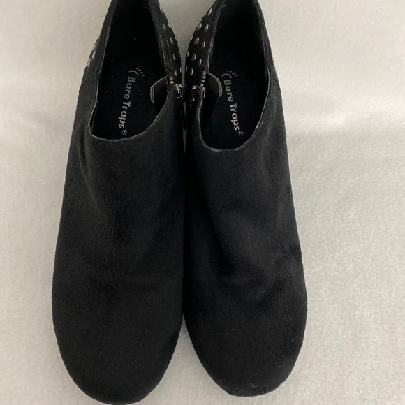 Baretraps Size 9 Black Studded Ankle Bootie. - Picture 5 of 15